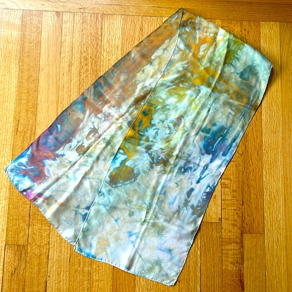 Silk scarf, tie-dye like patter gold, green, rust, blue, pink and off-white - Picture 2 of 8